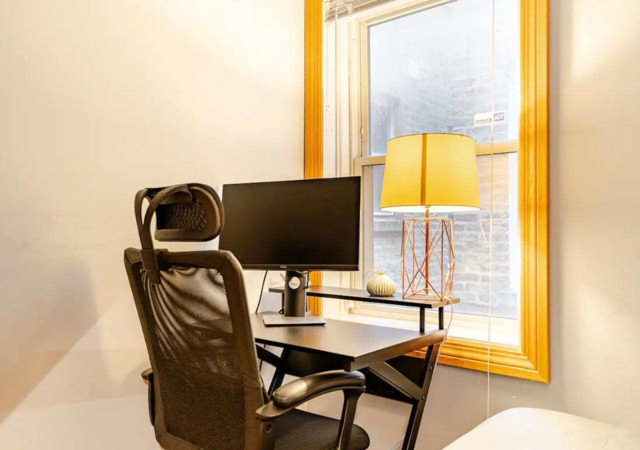 2 Bed Apt W/ Office, Free Parking, Near Wrigley Chicago Exterior foto